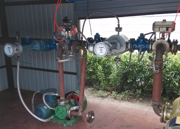 高溫橢圓齒輪流量計工作現場圖